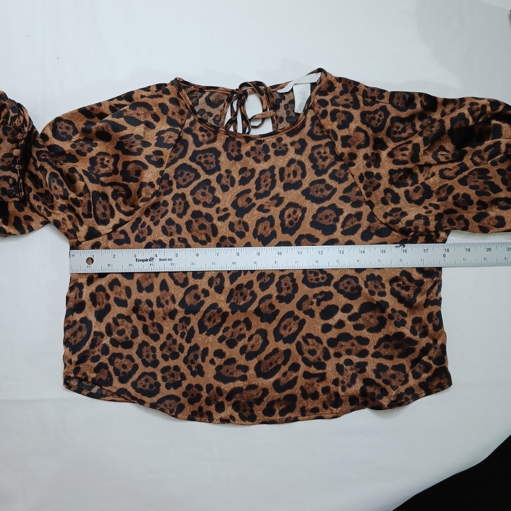 H&M Dark Leopard Print Long Sleeve Tie-Back Crop Top Women’s XS - Picture 10 of 10